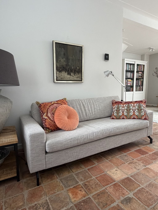 Beautiful 2.5-seater sofa from Zuiver