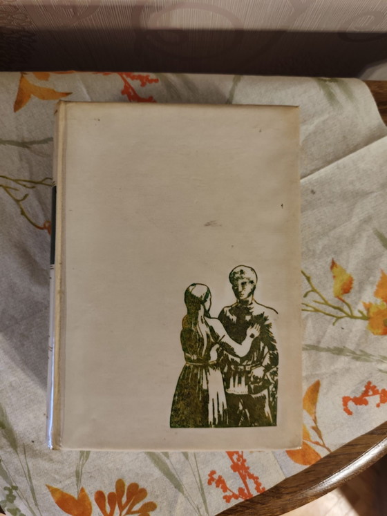 Vintage Olav Gullvac novel 'It Began on a Midsummer Night', Coffee table books, Paper, Creme (photo 2 of 5)