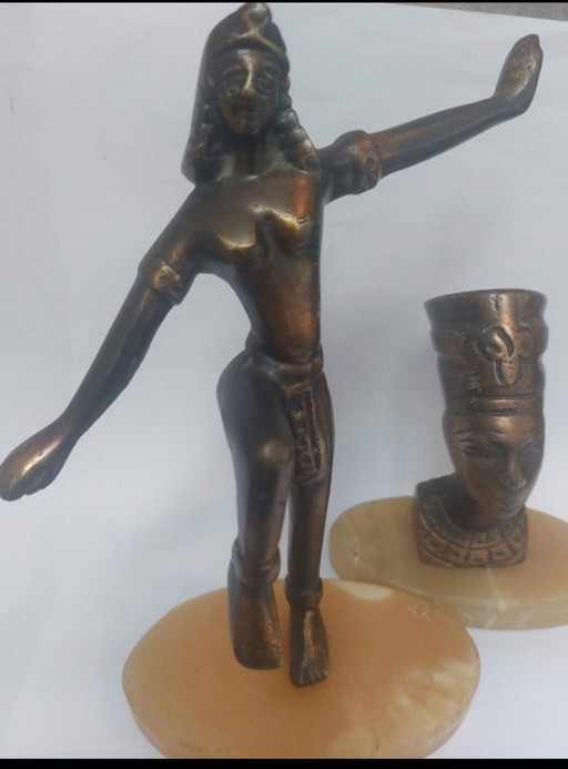Figurilla de bronce