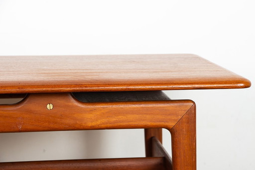 Grande Table basse Danoise en teck avec 2 ranges documents latéraux 1960.