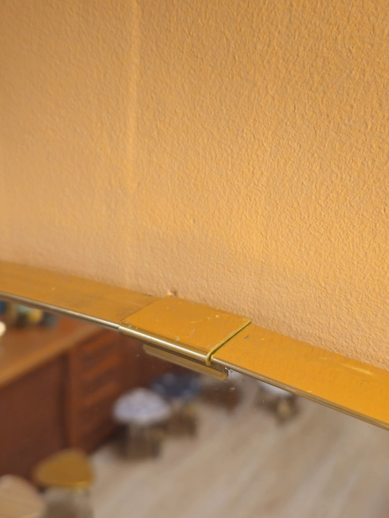Image 1 of Specchio da parete vintage in ottone lungo e alto