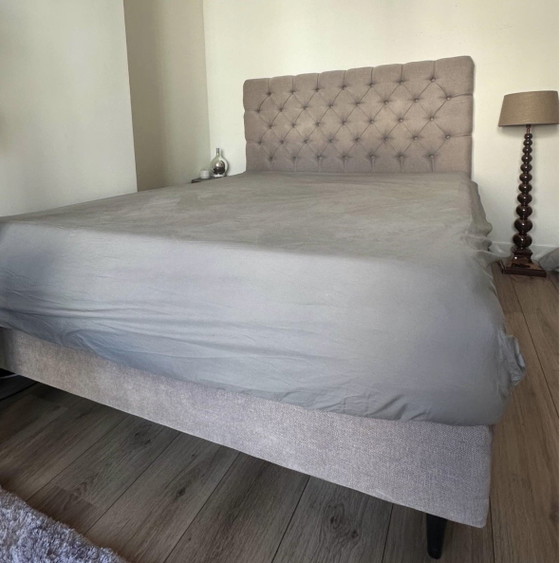 Premium bedframe + Tempur matras: 160 cm × 200 cm – Matrassen en bedbodems, Textile (photo 4 of 8)