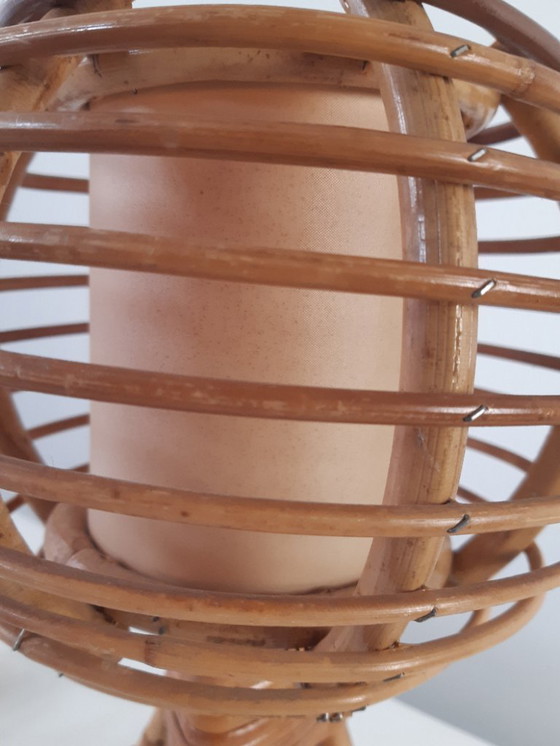 Image 1 of Beautiful vintage rattan table lamp, mcm bedside lamp rattan