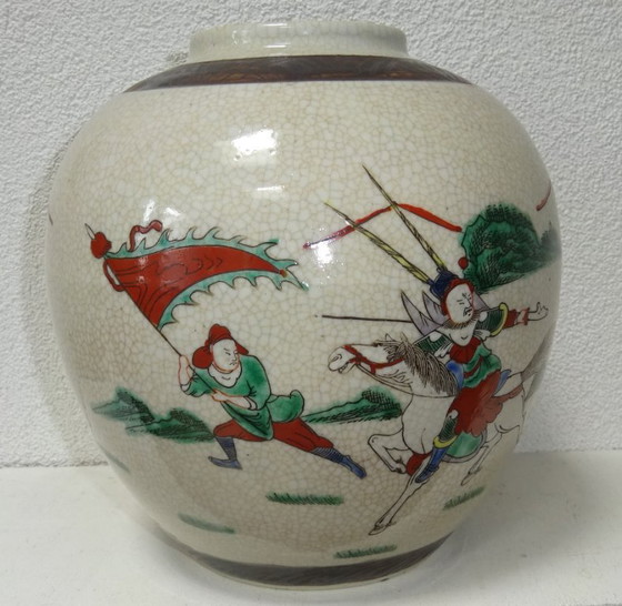 Vasi asiatici craquelé con decorazione di guerrieri, set di 3, Ceramica, Crema, Aziatisch (foto 5 di 15)