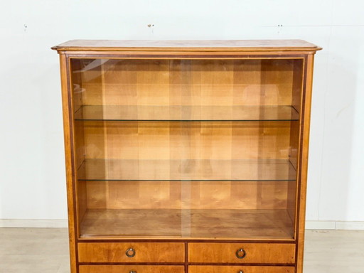Vintage vitrinekast / dressoir / wandkast / servieskast uit de jaren 60 – in uitstekende staat.