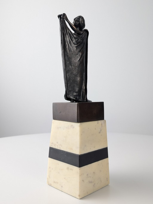Articulated Bronze Woman Sculpture by Carl Kauba, 1900s