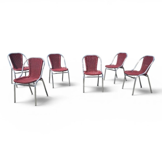 6 x sedia rossa in alluminio per interni/esterni con intreccio sintetico (effetto rattan) anni '80 (photo 10 of 20)