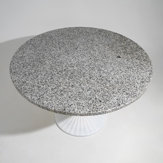 "Vienna" tafel met granieten blad van Peter Noever voor Zanotta, jaren 70 – Eettafels, Marble, Metal (photo 3 of 13)
