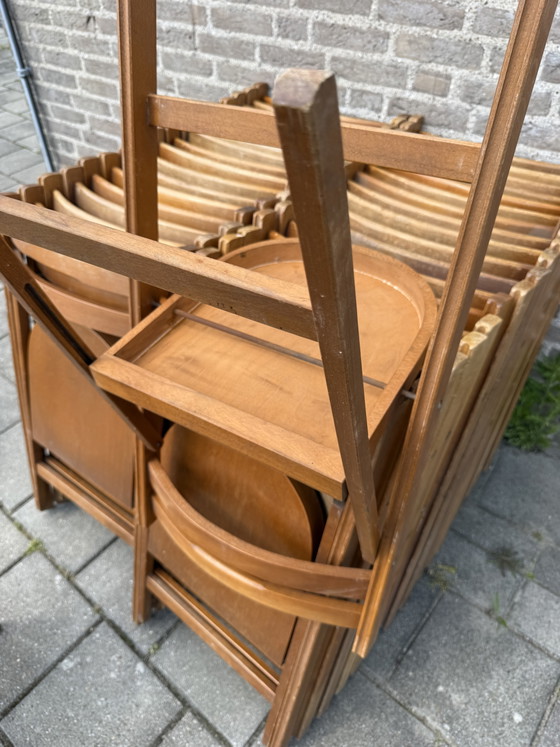 Image 1 of Partij van 37x vintage hardhouten klapstoel ‘70