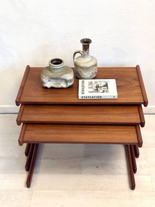 Tables d'appoint vintage en teck des années 1960