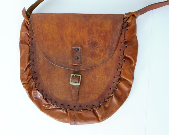 Image 1 of Vintage handtas van bruin leer met reliëf: handgemaakte boho schoudertas