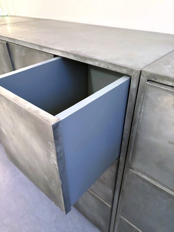 Image 1 of Commode en zinc Arno Kortschot