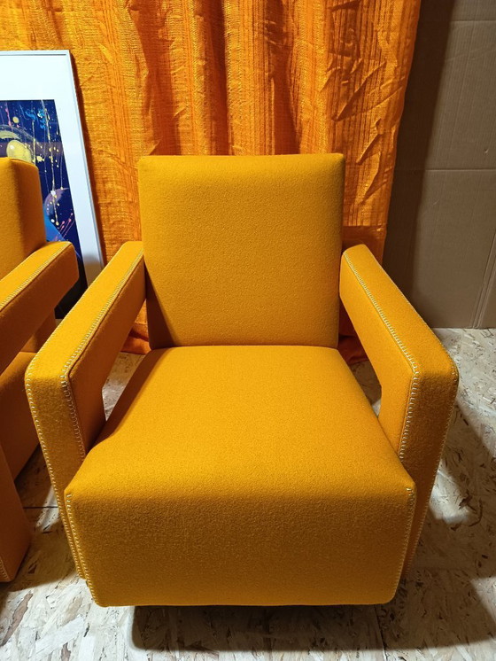 Image 1 of CASSINA Paire de fauteuils Utrecht 637 NEUF 2026 en laine KVARD Moutarde par Gerrit Rietveld