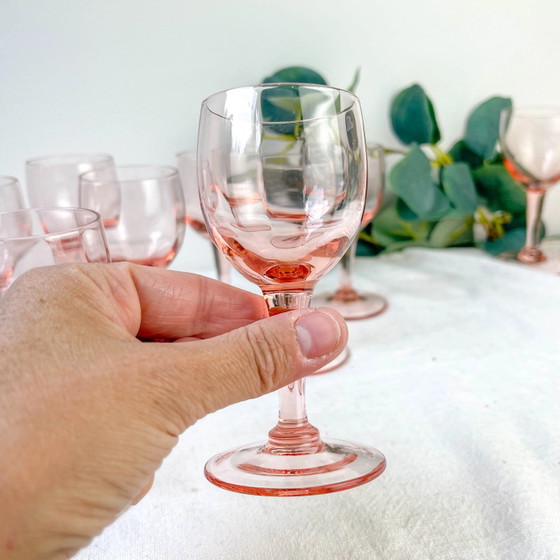 9 Vintage Facet Roze Glazen Witte Wijnglazen – Jaren 50 – Franse Elegantie – Glazen & Karaffen, Glass (photo 6 of 7)