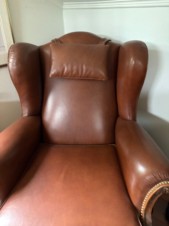 Image 1 of Antieke, Recent opgemaakt English Chesterfield Oorfautuil
