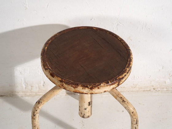Industrial stool with white patina (c.1950) #7 – Iron, Industrieel (photo 18 of 30)