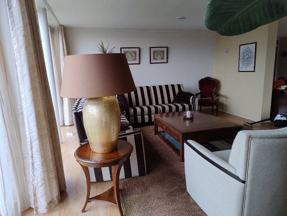 Image 1 of 2 poltrone beige classiche e senza tempo