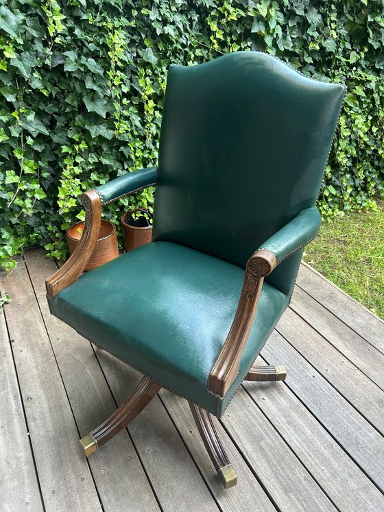 Image 1 of Vintage bureaustoel Britse stijl