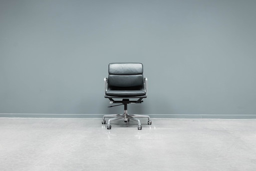 Eames Ea217 Softpad Bureaustoel