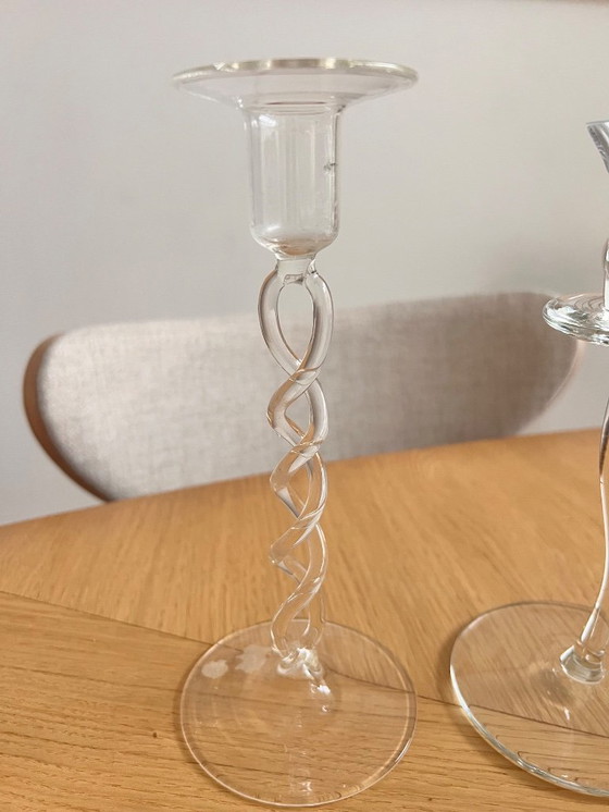 Image 1 of Candelabro de cristal transparente de forma orgánica.