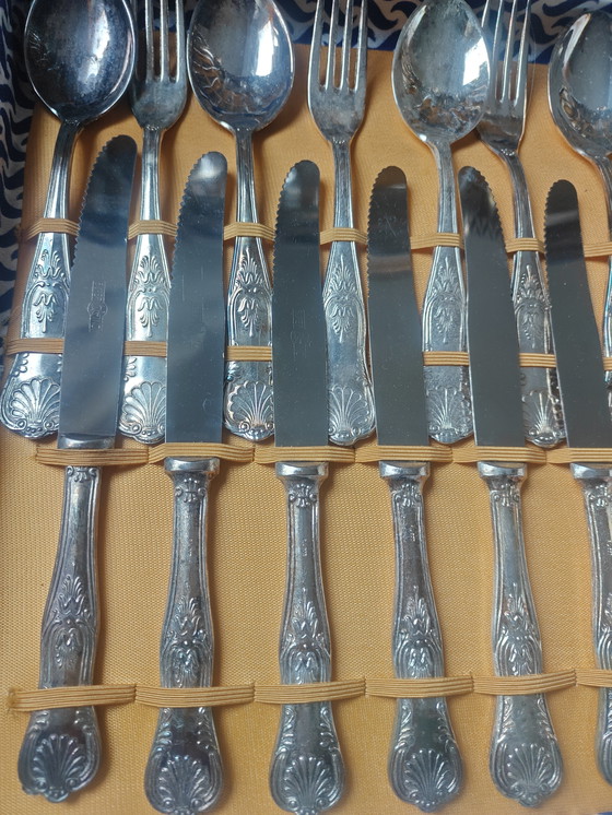 Image 1 of Elegante juego de cubiertos plateados de 70 piezas – Decoración clásica Rocaille/Shell