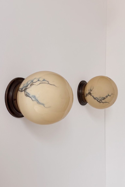 Pair of vintage Wall lights, brass and 'marbled' opaline, France, 1940.