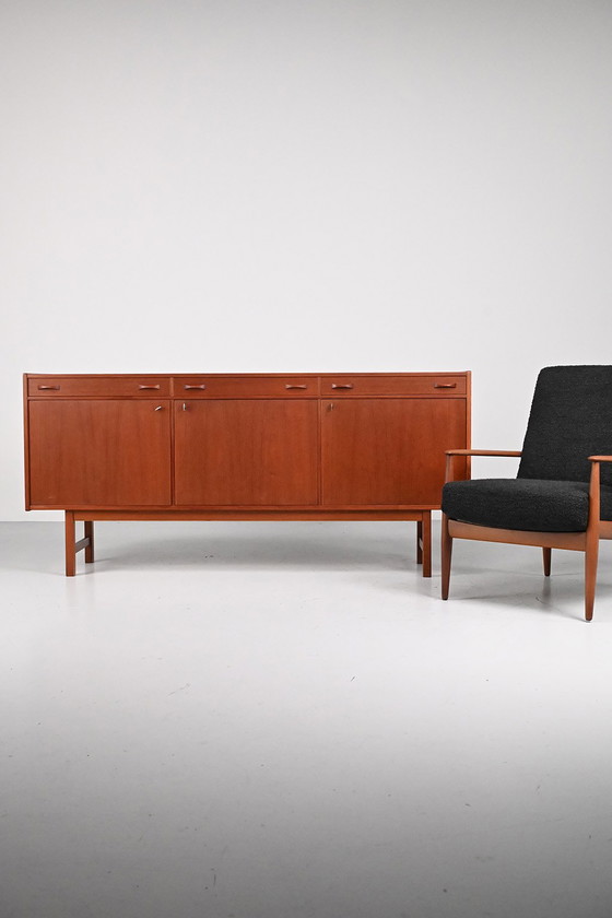 Tage Olofsson Ulferts sideboard (photo 3 of 12)