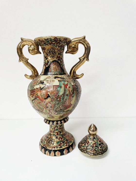 Image 1 of Display vase with Moriage design