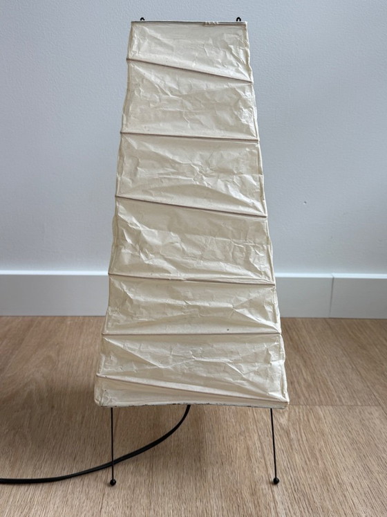 Image 1 of Pair of vintage Isamu Noguchi Akari 4N table lamps with original WB Form box