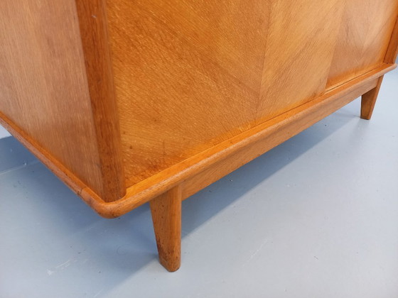 Image 1 of Vintage eikenhouten kledingkast uit de jaren 60