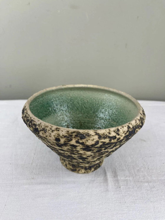 Celadon glazed stoneware bowl signed – Porcelain, Mid Century Modern (photo 2 of 8)