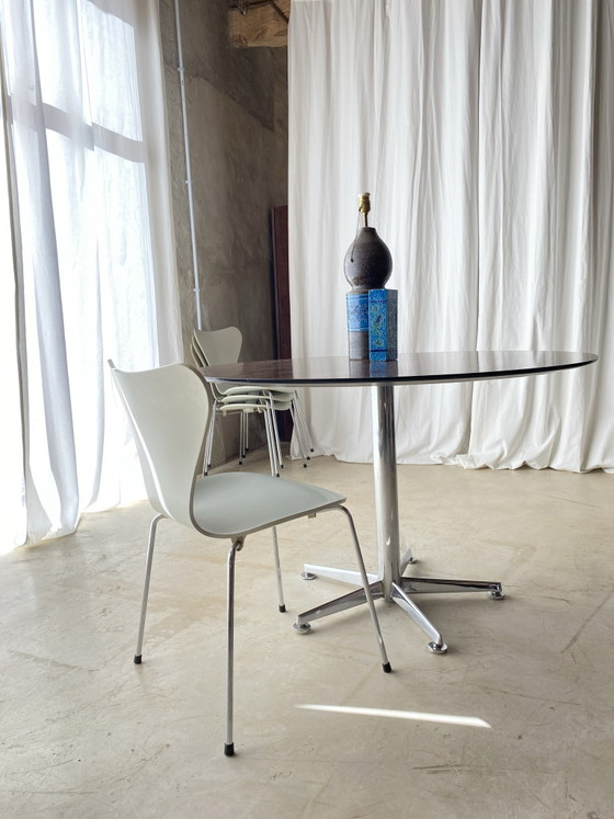 4 Danish chairs by Arne Jacobsen – Fritz Hansen, Dining chairs, Wood, Metal (photo 11 of 11)
