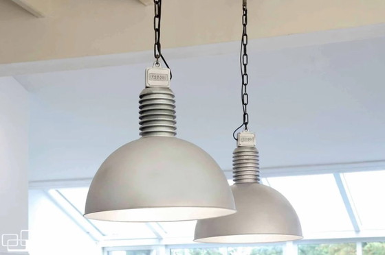 Image 1 of Frezoli Industriële hanglampen aan ketting (3)