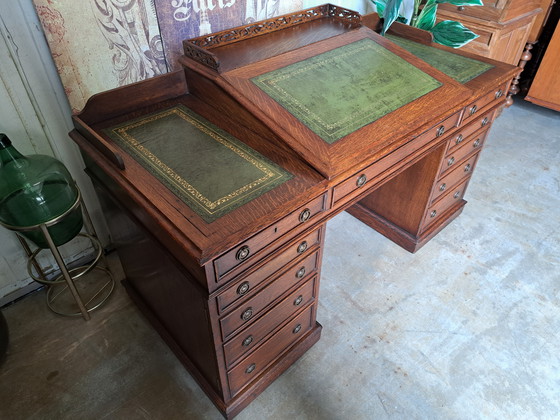 Image 1 of Klassischer antiker Schreibtisch, Schreibtisch mit Ledereinlage