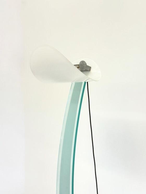 Image 1 of Lampada da terra dal design vintage di Sothis con base in vetro e paralume in vetro bianco