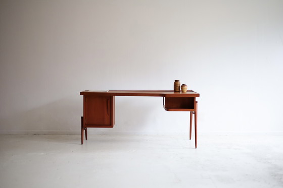 Image 1 of Escritorio danés de mediados de siglo (bajo)