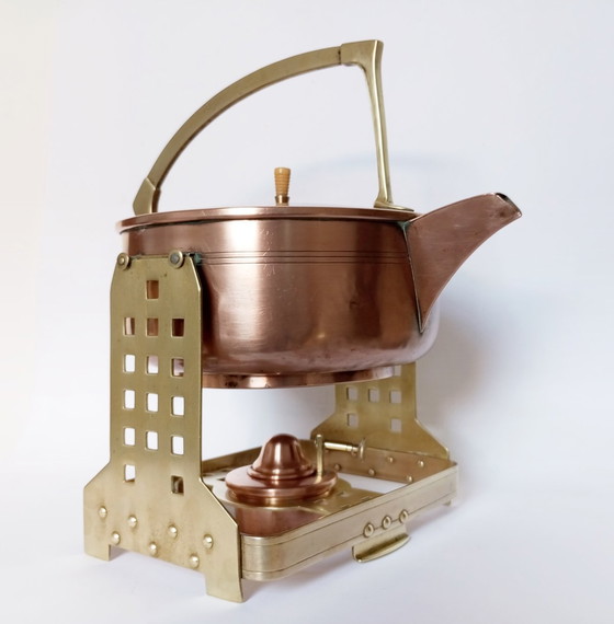 Image 1 of Jan Eisenlöffel Secessionistische/Art-Nouveau messing en koperen en ivoren waterketel 1905