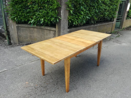Table Rectangulaire Extensible en Frêne Massif