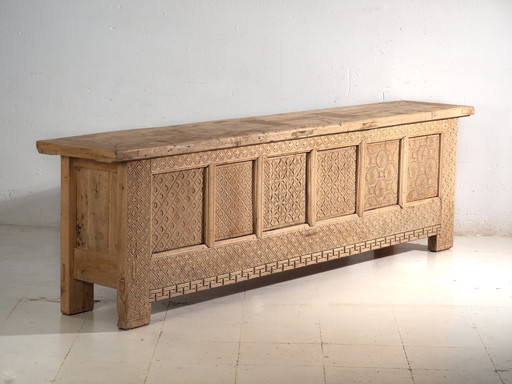Antiek gesneden laag dressoir van vurenhout – Gansu, circa 1900