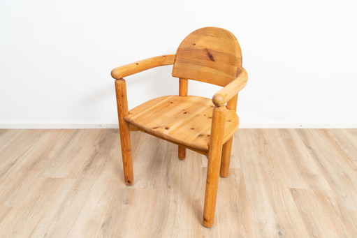 Hirtshals Savværk by Rainer Daumiller chaise de salle à manger
