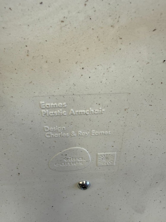 Vitra Eames DAW con cojín incorporado – Sillones, Metal, Plastic (photo 13 of 14)