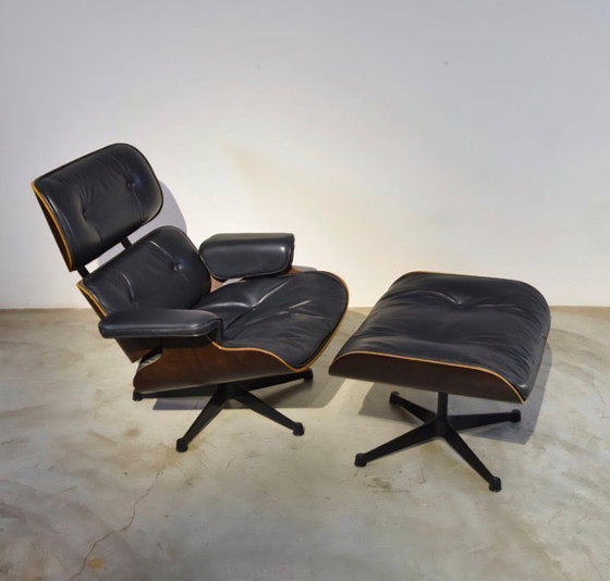 Image 1 of ICF, Herman Miller - Ray Eames, Charles Eames - Loungefauteuil met voetenbank - Model 670 & 671