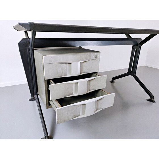 Image 1 of Vintage desk from Studio BBPR for Olivetti