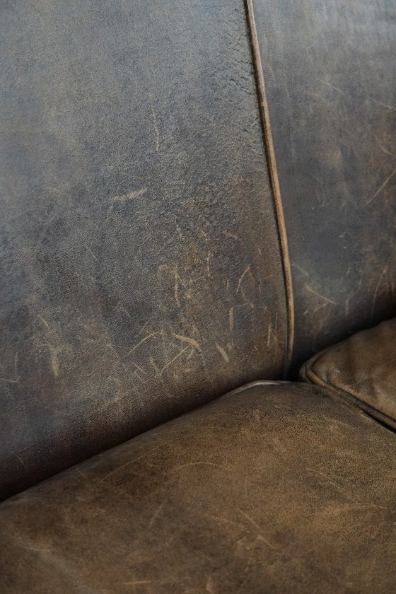 Image 1 of Vintage 2 zits bank gemaakt van cognac kleurig schapenleer in Engelse stijl