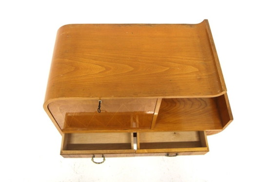 Image 1 of Skandinavische Kommode aus Ulmenholz, schwedischer moderner Stil, Schweden, 1940