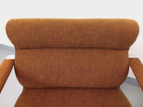 Image 1 of Een paar vintage Eero Aarnio fauteuils voor Framac, uitgevoerd in stof en chroom, uit de jaren 60 en 70.