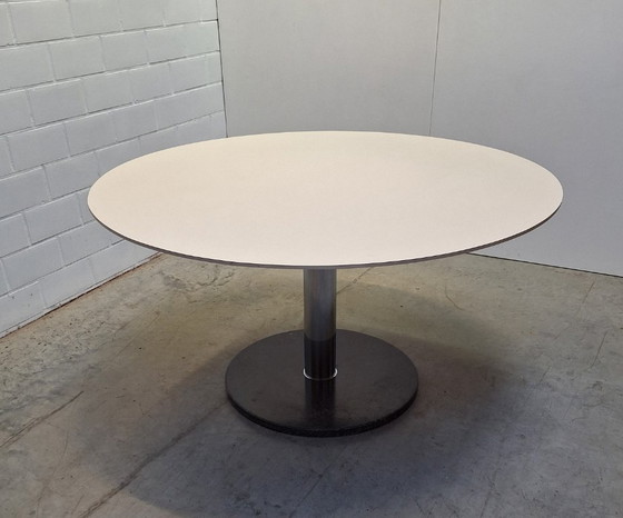 Image 1 of Round table Alfred Hendrickx
