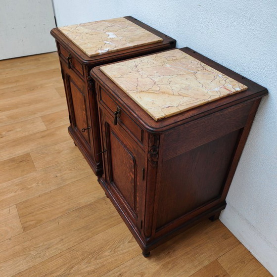 Image 1 of Set di comodini antichi vintage con piani in marmo. PREZZO FISSO