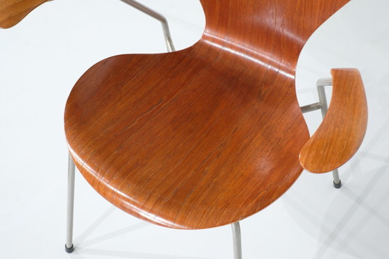 Image 1 of Stuhl Modell "3207" aus Holz von Arne Jacobsen für Fritz Hansen, Dänemark, 1955.