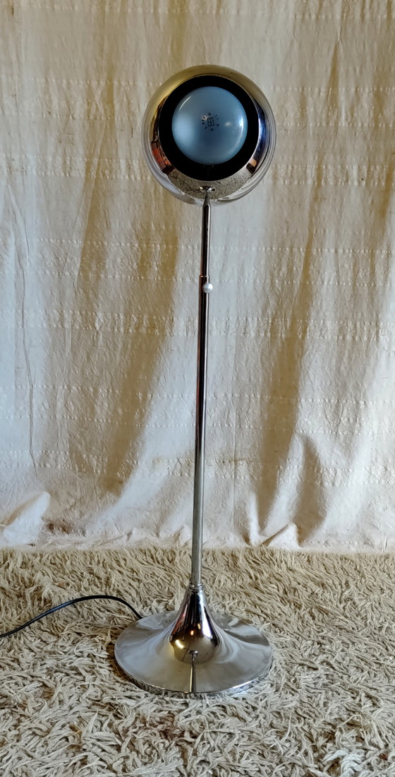 Eye-Ball Type Space-Age Style Table Lamp - 70s – Metal (photo 6 of 12)